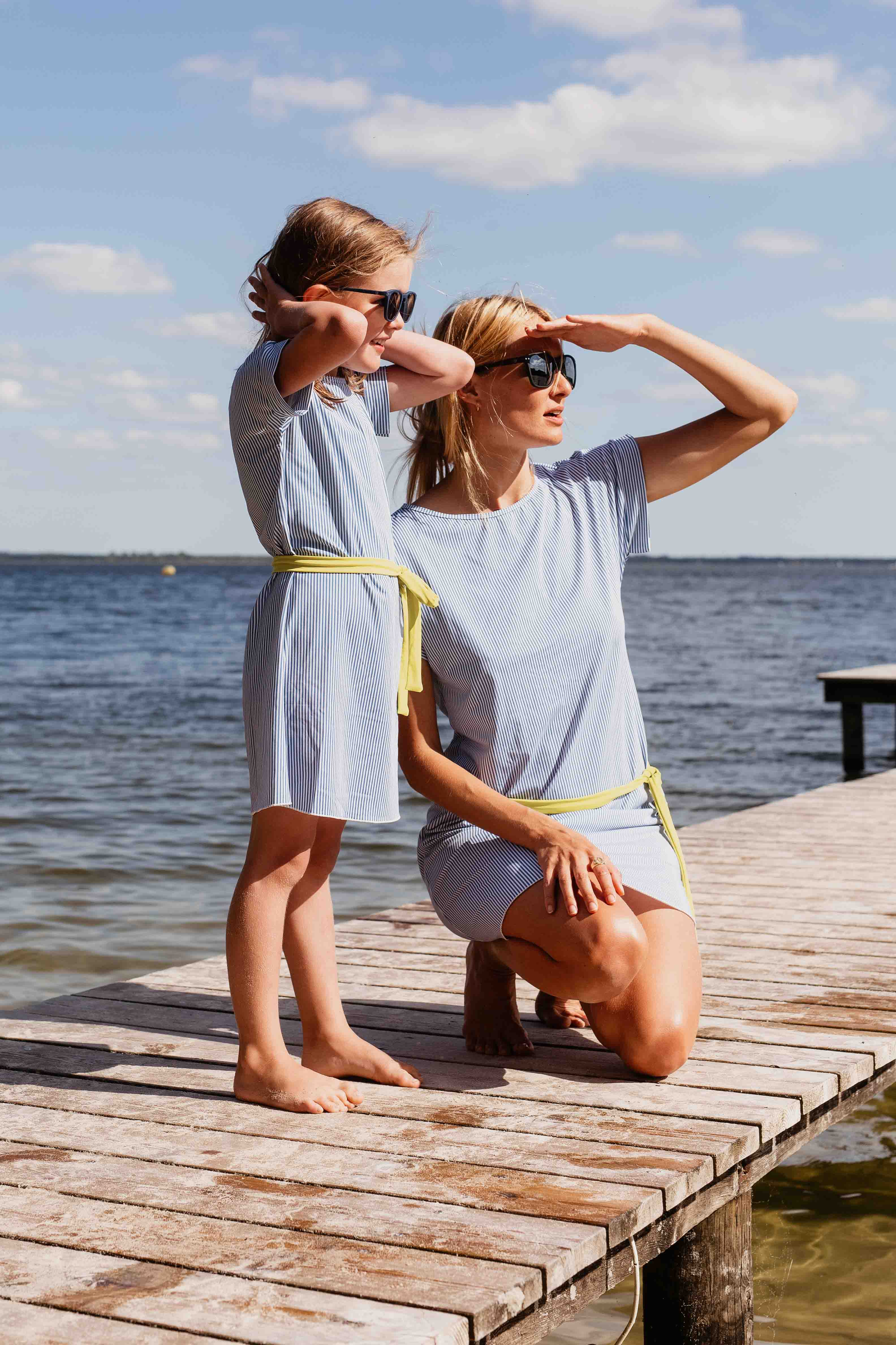 robe de plage enfant fille anti-UV UPF50+ écoresponsable en tissu recyclé mini guincho summer in Biarritz Les UltraViolettes