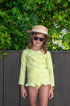 tee-shirt anti-UV UPF50+ enfant fille tissu recyclé écoresponsable confetti origami citron marque Les UltraViolettes